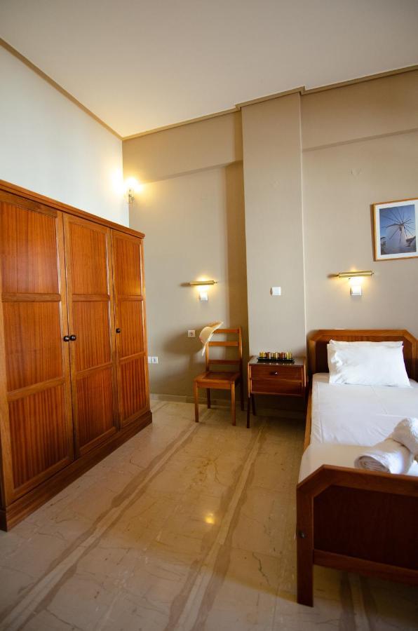 Almira Inn Chora  Luaran gambar